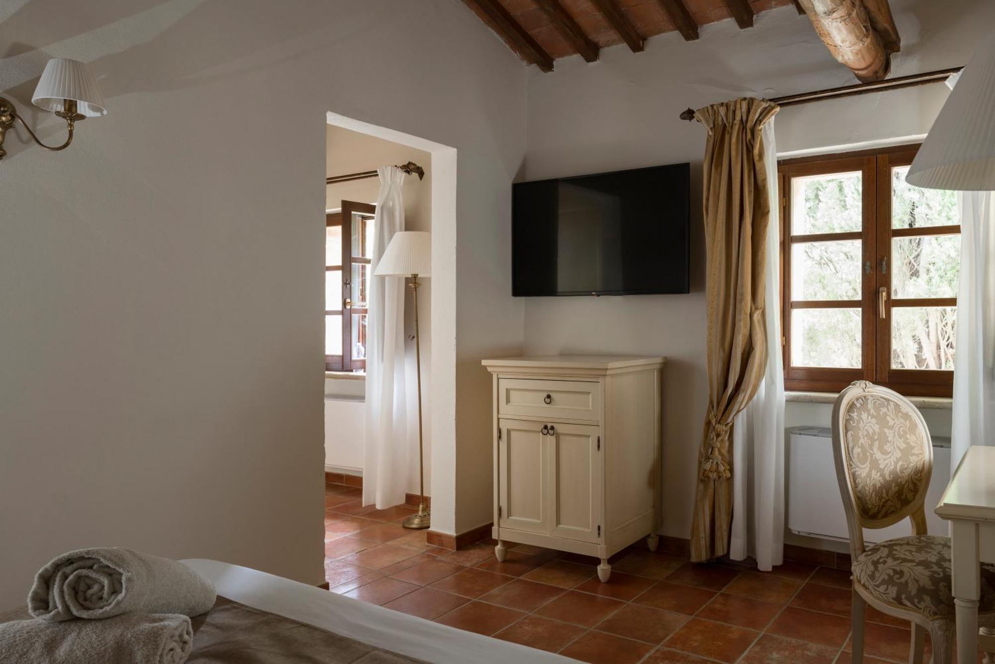 Castello Di Leonina Relais - Adults Only Ξενοδοχείο Σιένα Εξωτερικό φωτογραφία